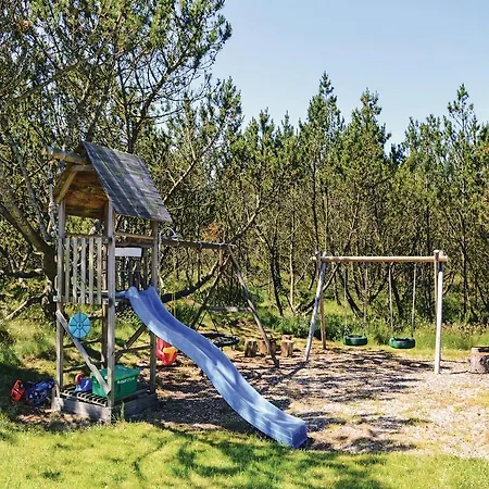 Three-bedroom Holiday In Albak 펜션